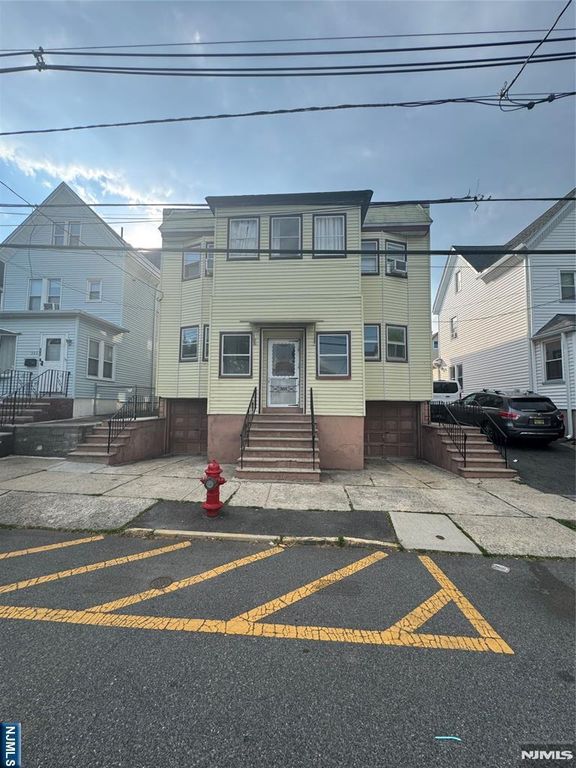 365 Elm Street 1 Right, Kearny, NJ 07032