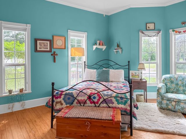 303 E Mclain, Iredell, TX 76649