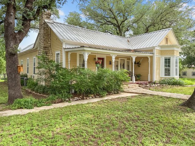 303 E Mclain, Iredell, TX 76649
