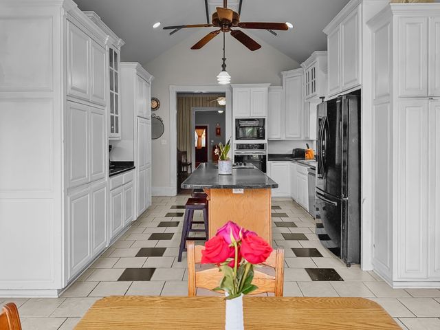 303 E Mclain, Iredell, TX 76649
