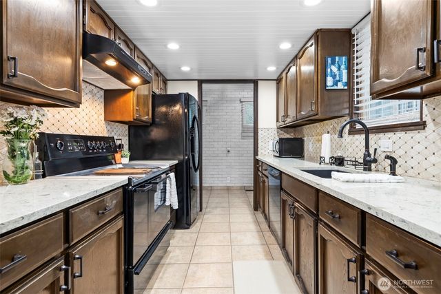 5917 N 46th Street, Tacoma, WA 98407