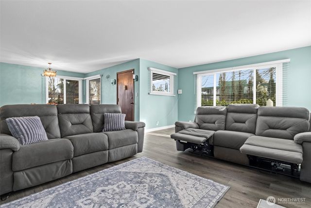 5917 N 46th Street, Tacoma, WA 98407