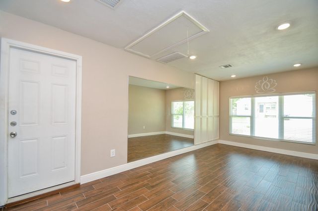 12123 Ryewater Drive, Houston, TX 77089