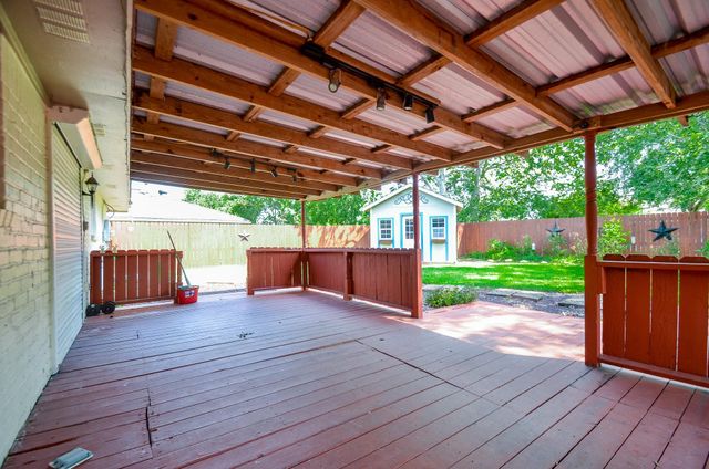 12123 Ryewater Drive, Houston, TX 77089
