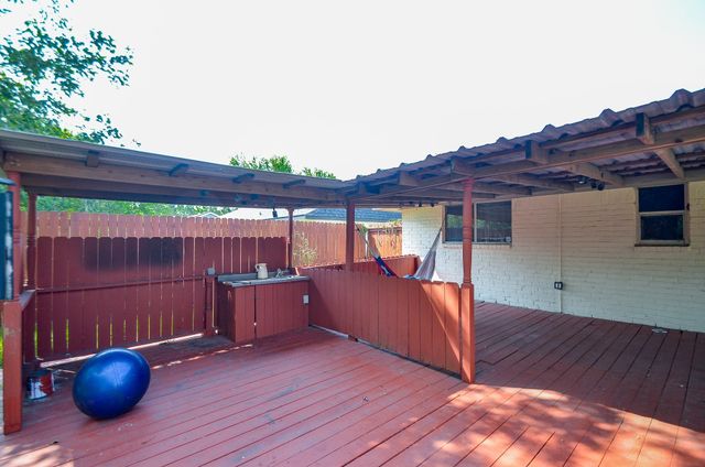 12123 Ryewater Drive, Houston, TX 77089