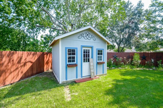 12123 Ryewater Drive, Houston, TX 77089