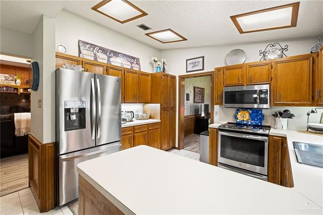 120 W Marigold Avenue, Mcallen, TX 78501
