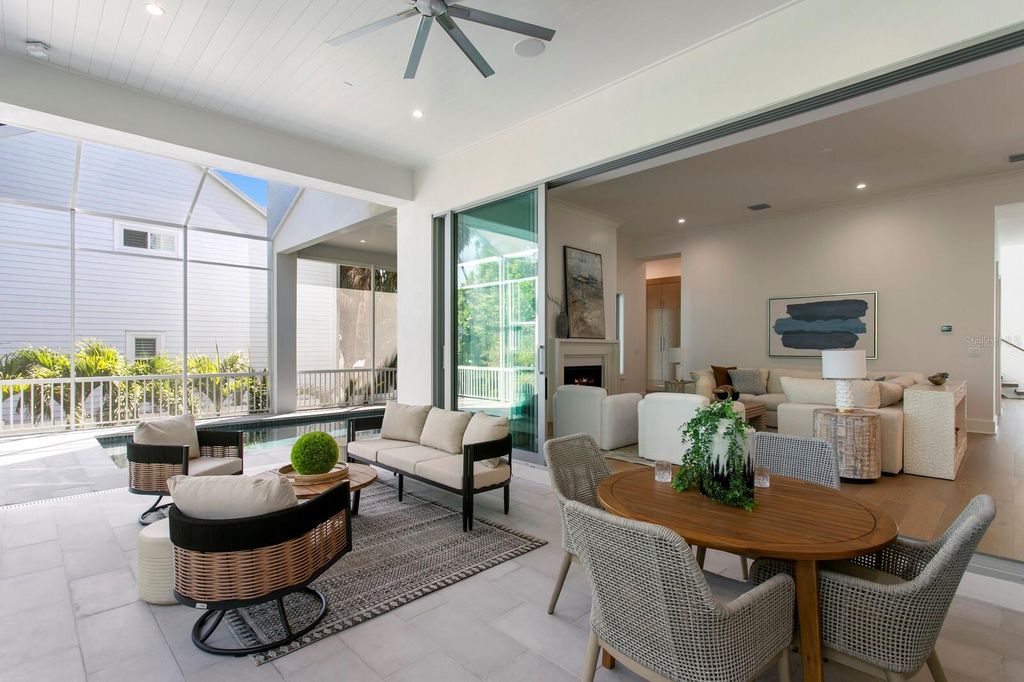 Image 47 of property listing at 423 S ROYAL POINCIANA DRIVE, Tampa, FL 33609