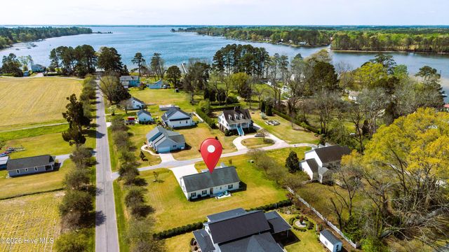 18 Queens Way, Bath, NC 27808