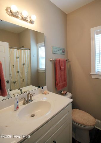 18 Queens Way, Bath, NC 27808