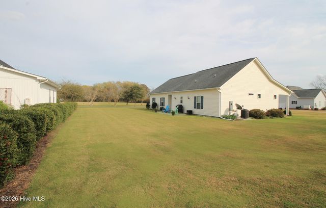 18 Queens Way, Bath, NC 27808