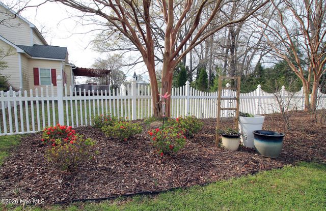 18 Queens Way, Bath, NC 27808