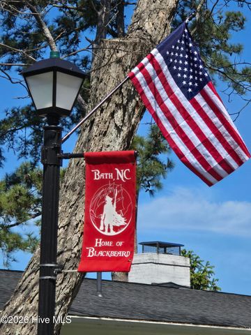 18 Queens Way, Bath, NC 27808