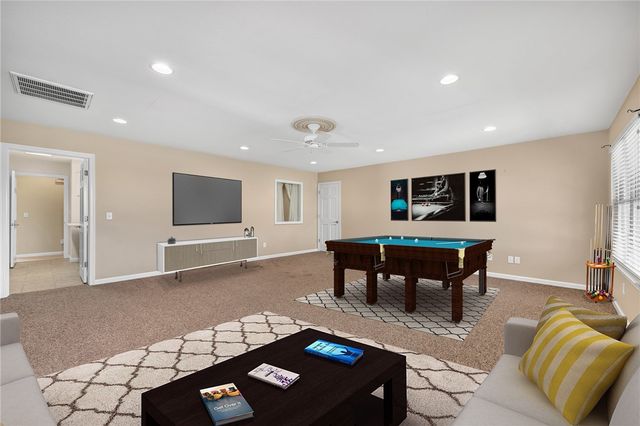 1325 Little Flock Drive, Rogers, AR 72756