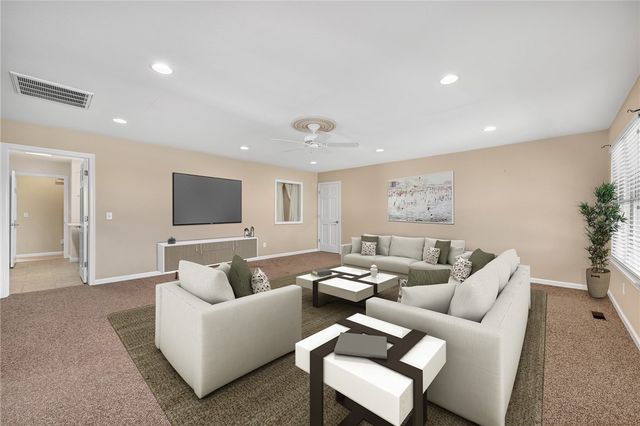 1325 Little Flock Drive, Rogers, AR 72756