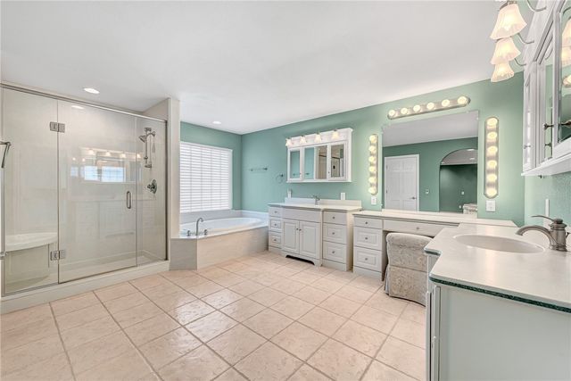 1325 Little Flock Drive, Rogers, AR 72756