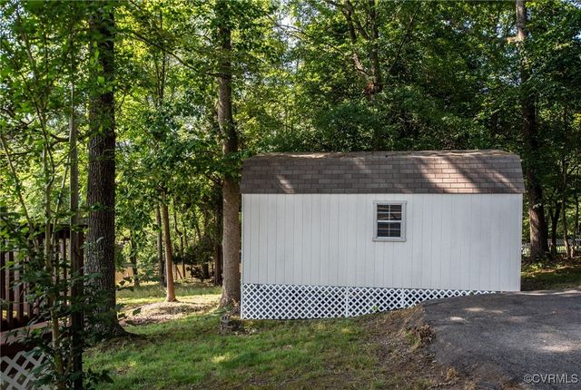 373 Land Or Dr, Ruther Glen, VA 22546