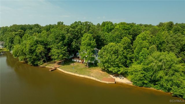 373 Land Or Dr, Ruther Glen, VA 22546