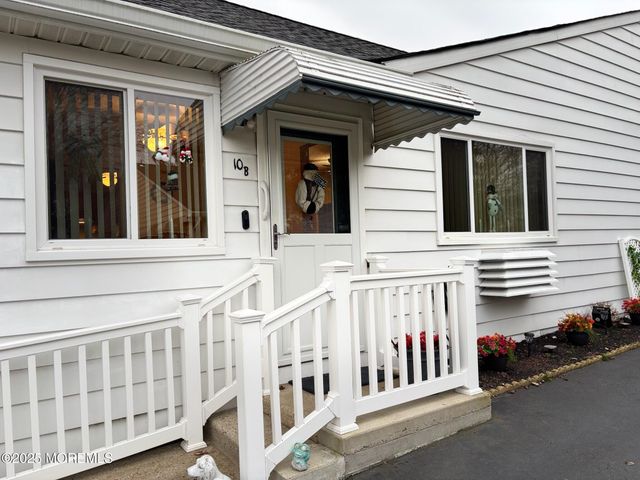 10 Constitution Boulevard B, Whiting, NJ 08759