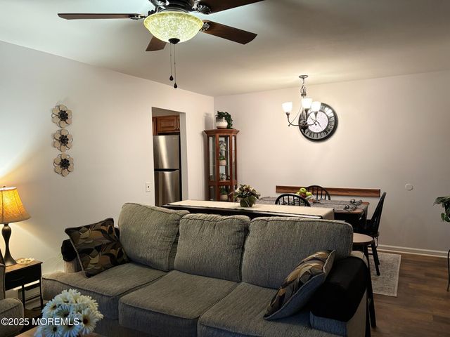 10 Constitution Boulevard B, Whiting, NJ 08759