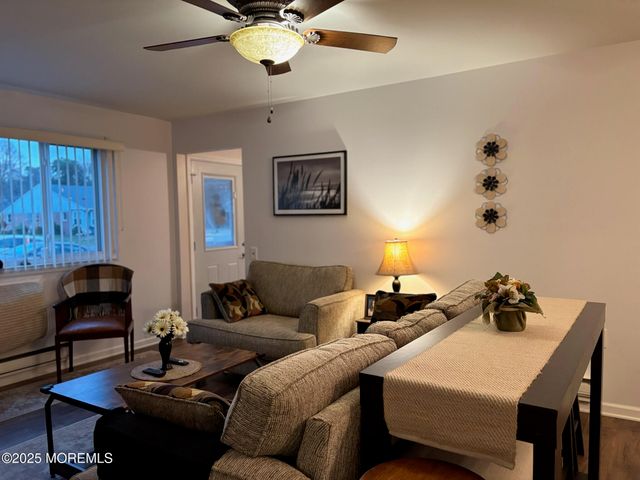 10 Constitution Boulevard B, Whiting, NJ 08759