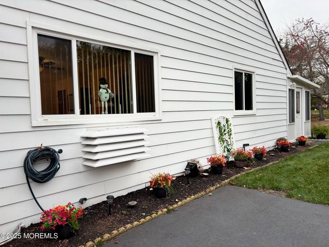 10 Constitution Boulevard B, Whiting, NJ 08759