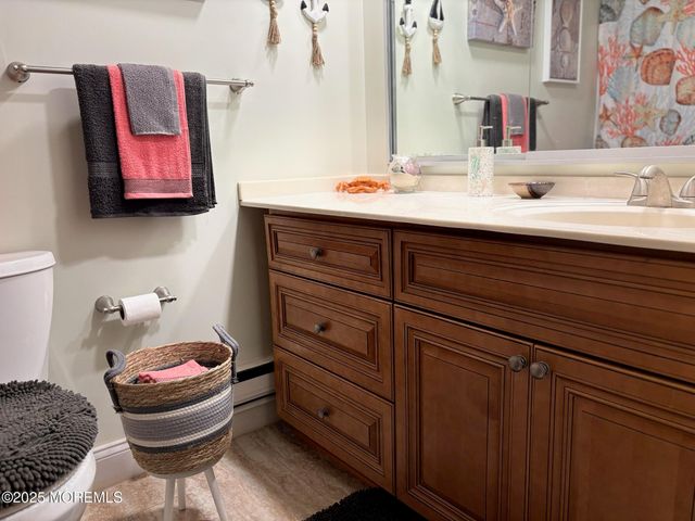 10 Constitution Boulevard B, Whiting, NJ 08759