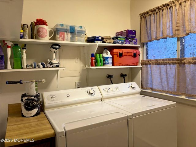 10 Constitution Boulevard B, Whiting, NJ 08759