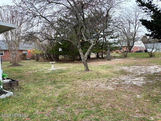 10 Constitution Boulevard B, Whiting, NJ 08759