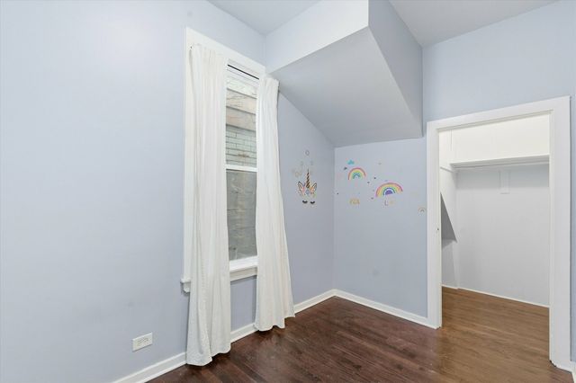 4140 N Western Avenue, Chicago, IL 60618