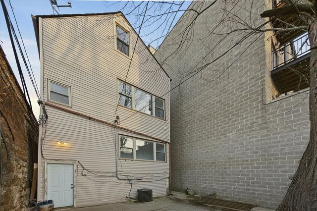 4140 N Western Avenue, Chicago, IL 60618