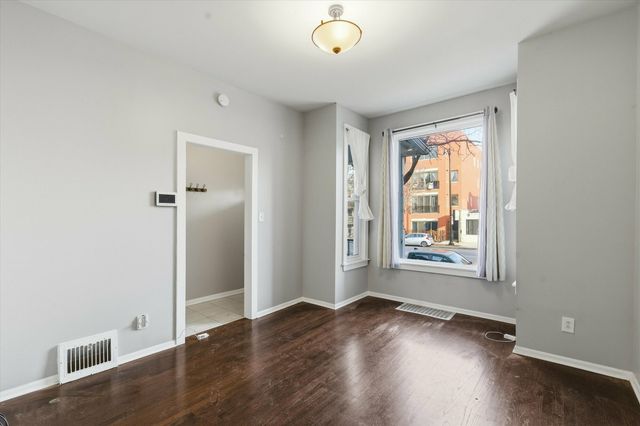 4140 N Western Avenue, Chicago, IL 60618