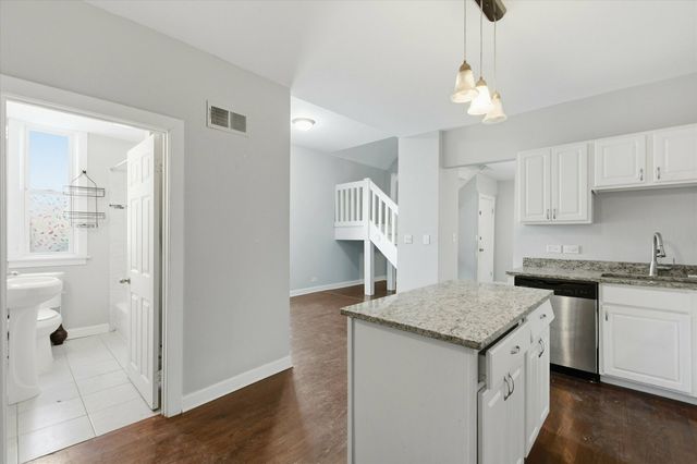 4140 N Western Avenue, Chicago, IL 60618