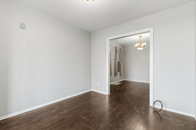 4140 N Western Avenue, Chicago, IL 60618