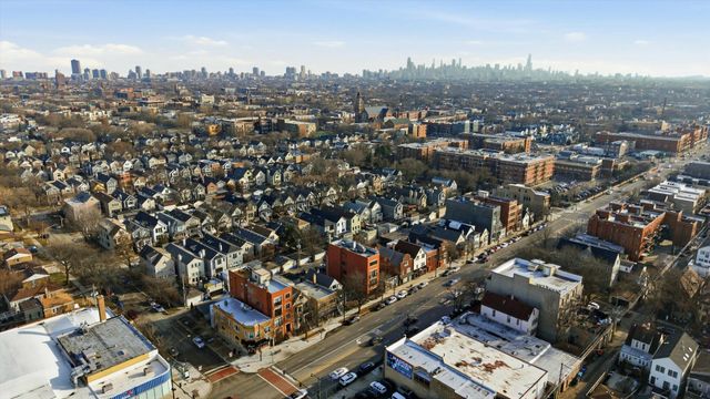 4140 N Western Avenue, Chicago, IL 60618