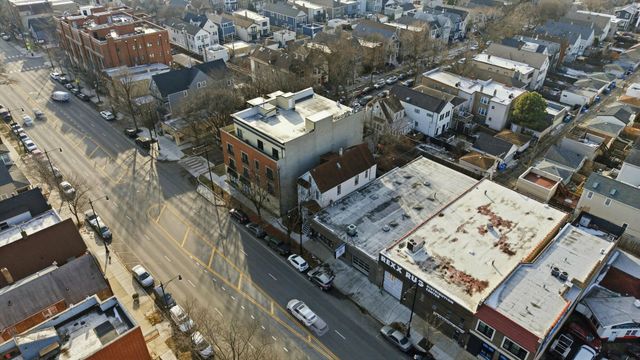 4140 N Western Avenue, Chicago, IL 60618