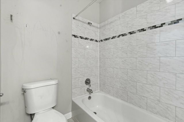 4140 N Western Avenue, Chicago, IL 60618