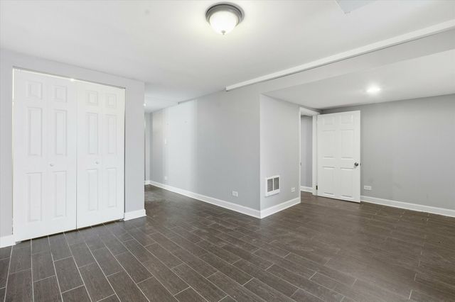 4140 N Western Avenue, Chicago, IL 60618