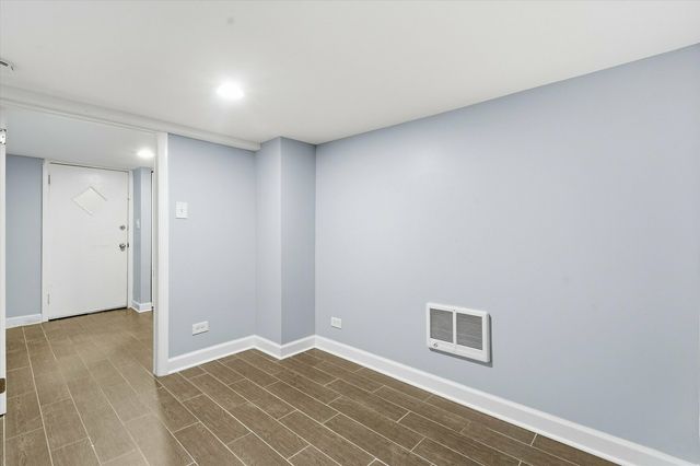 4140 N Western Avenue, Chicago, IL 60618