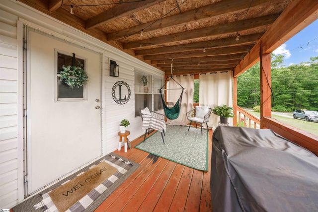 143 Perry Road, Woodruff, SC 29388