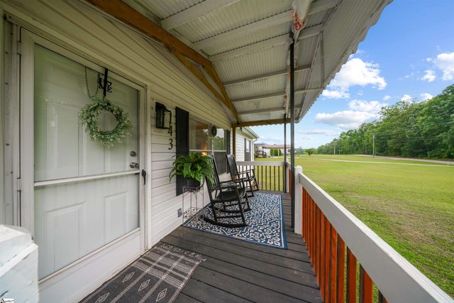 143 Perry Road, Woodruff, SC 29388