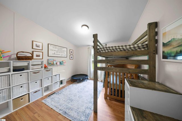 143 Perry Road, Woodruff, SC 29388