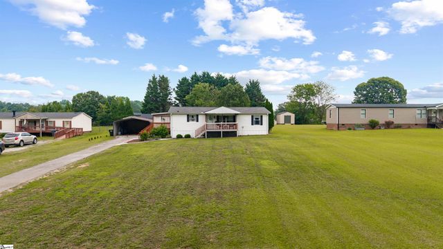 143 Perry Road, Woodruff, SC 29388