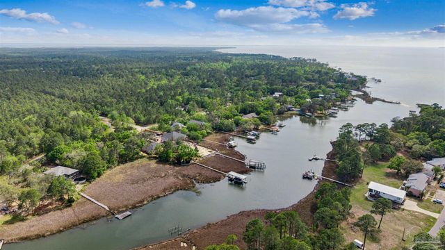 Pandora Dr, Milton, FL 32583