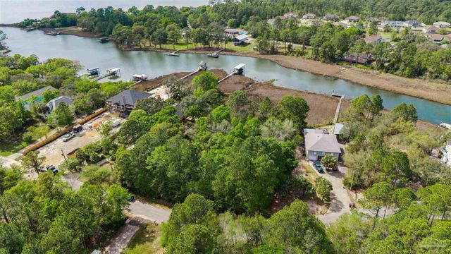 Pandora Dr, Milton, FL 32583