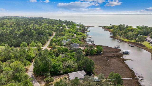 Pandora Dr, Milton, FL 32583