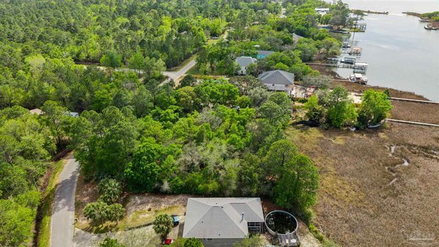 Pandora Dr, Milton, FL 32583
