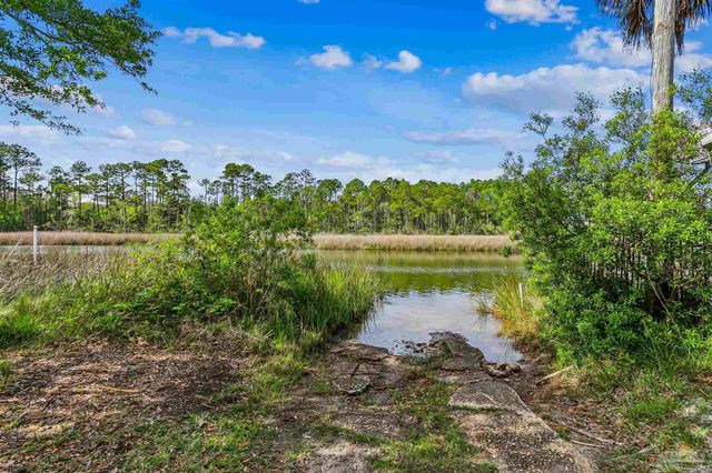 Pandora Dr, Milton, FL 32583