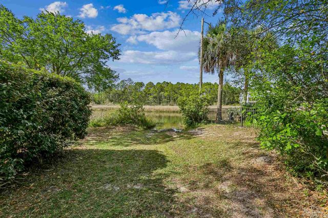 Pandora Dr, Milton, FL 32583