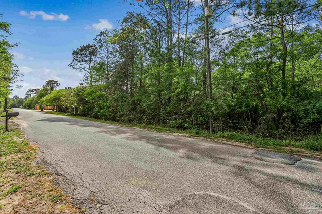 Pandora Dr, Milton, FL 32583